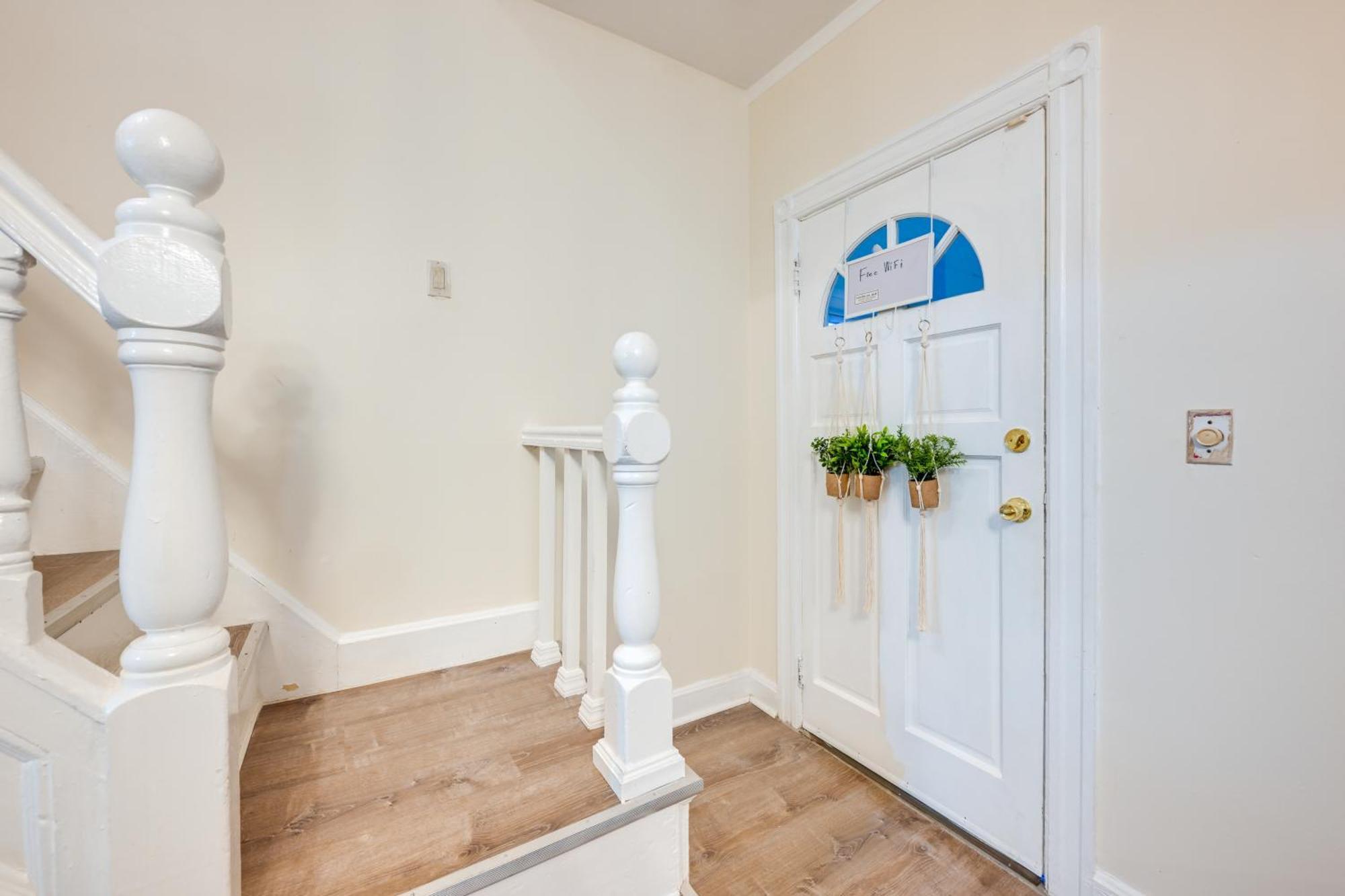 Charming Long Island Home With Fenced Yard! Freeport Exteriör bild