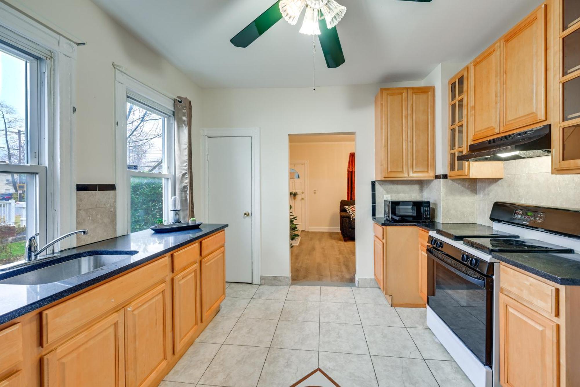 Charming Long Island Home With Fenced Yard! Freeport Exteriör bild